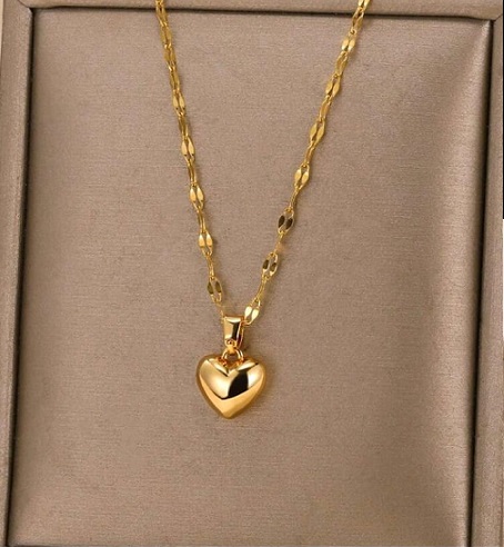 Cadena de acero inoxidable chapado en oro 18 k dije corazón.