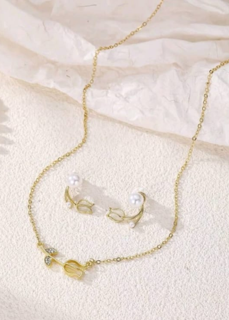Set de tulipán dorado tradicional. Cadena+ aros