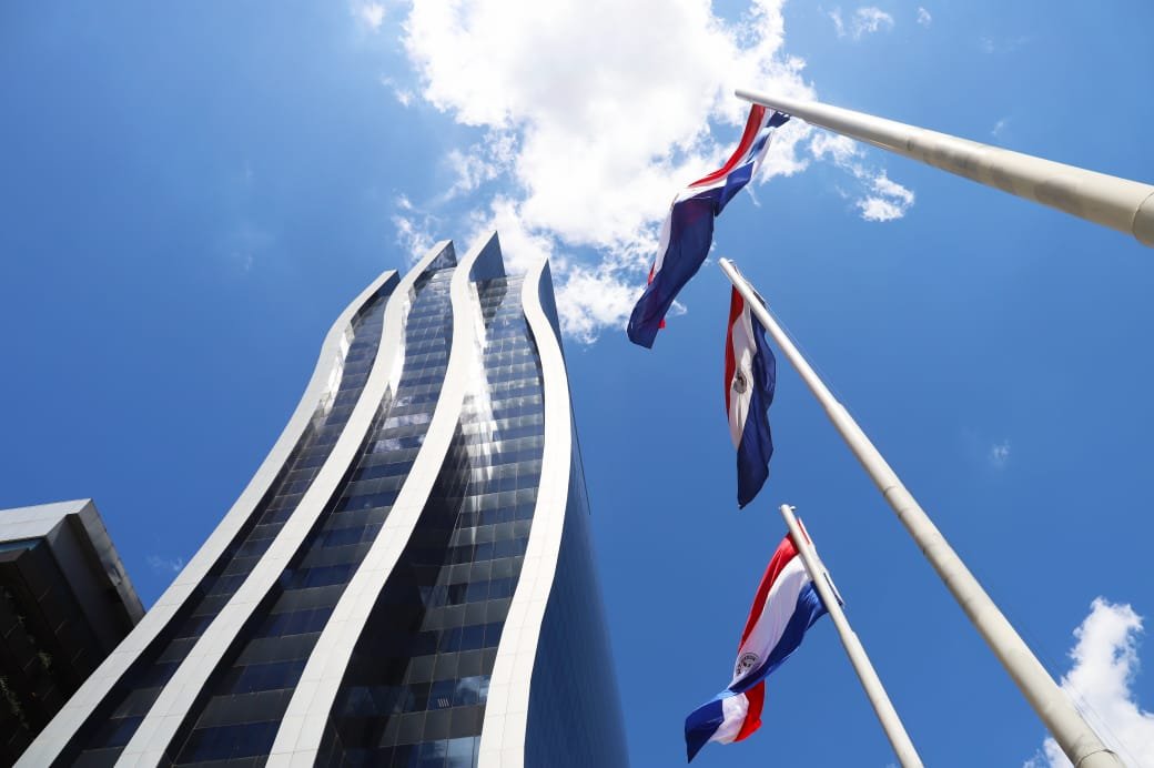Paraguay que se eleva al futuro