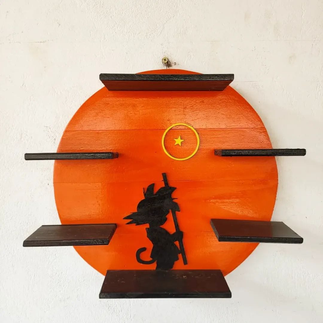 Cuadro de madera funcional
