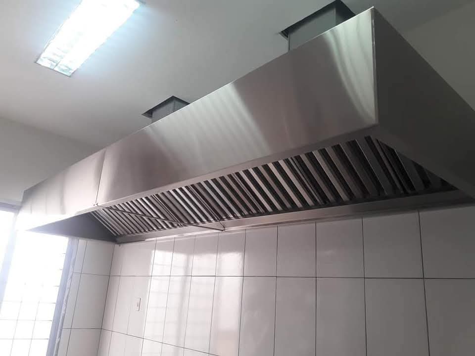 Fabricación y montaje de Campana Industrial de Cocina