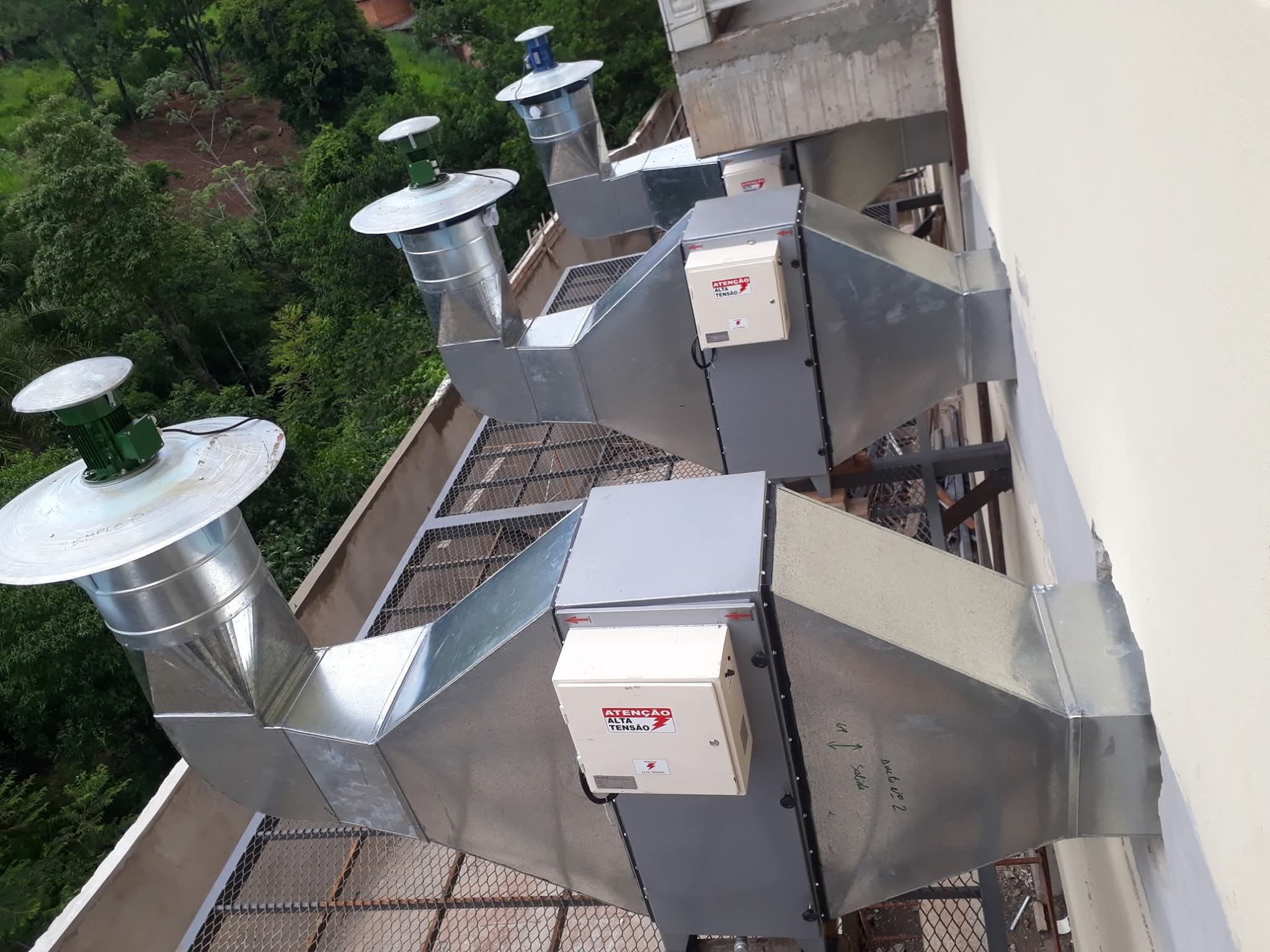 Chimeneas de extracción con sombrero