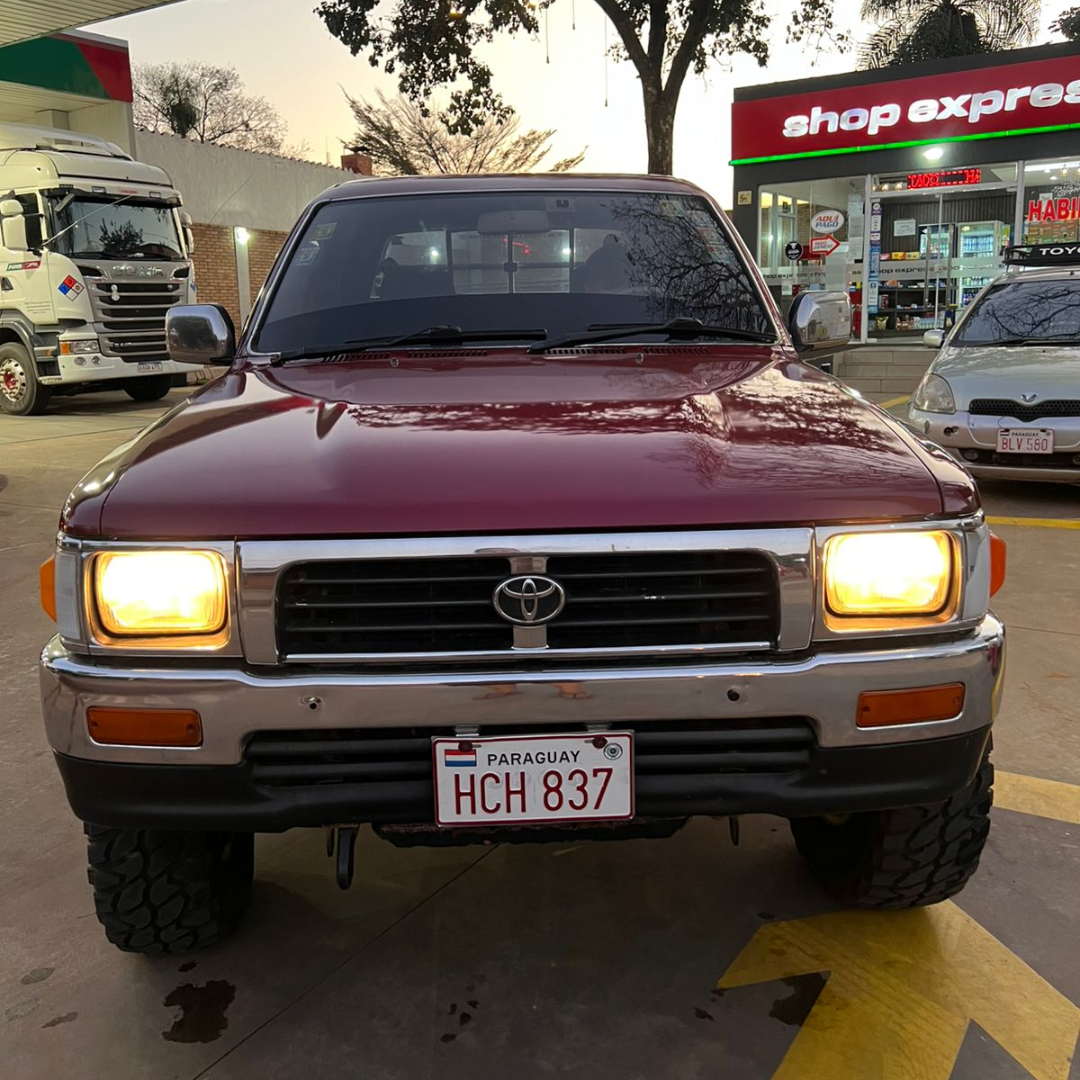 Hermosa Toyota Hilux