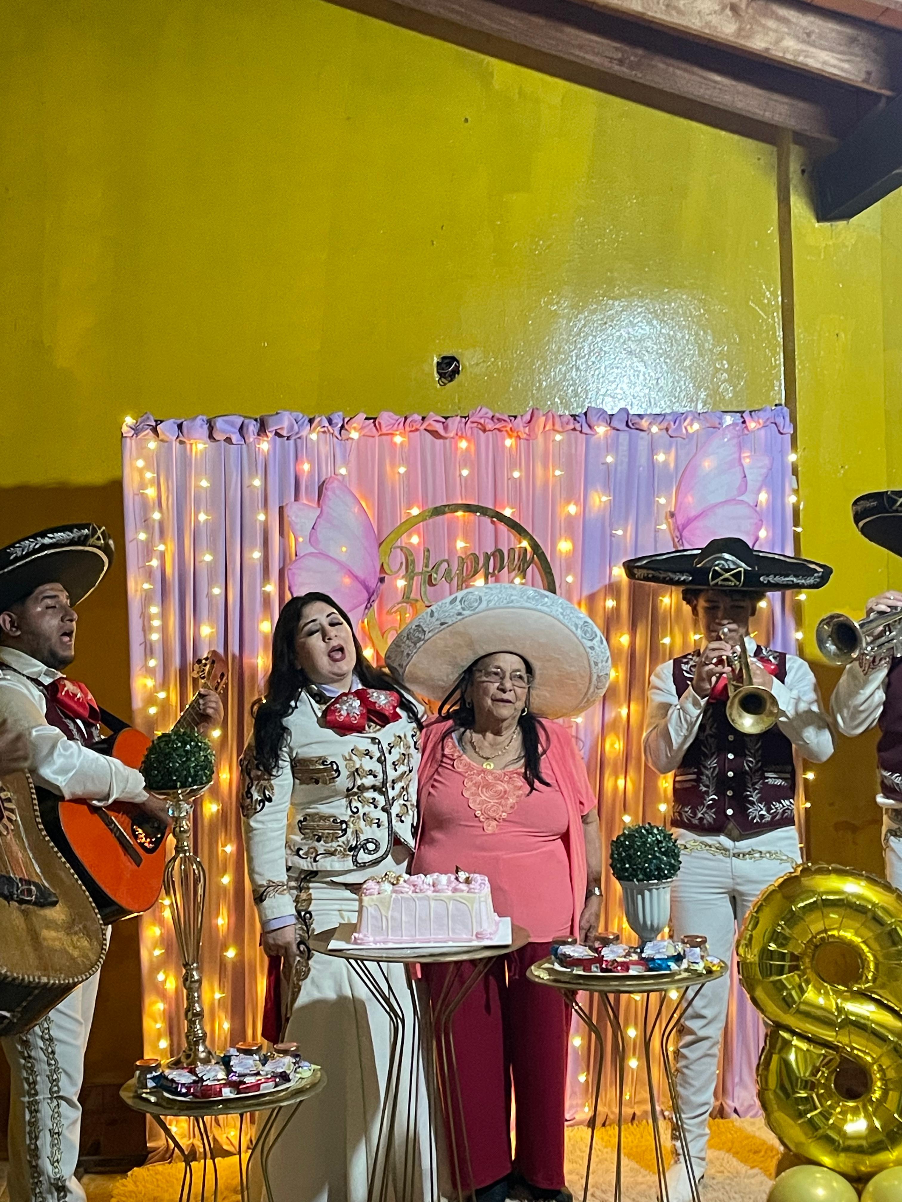💐 Serenatas para mamá o para esa persona especial🎺✨