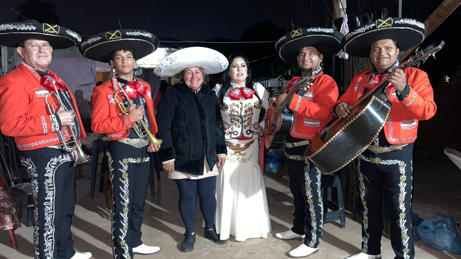 🎉🎶 La Chaparrita de Oro y su Mariachi en Festivales 🎺✨