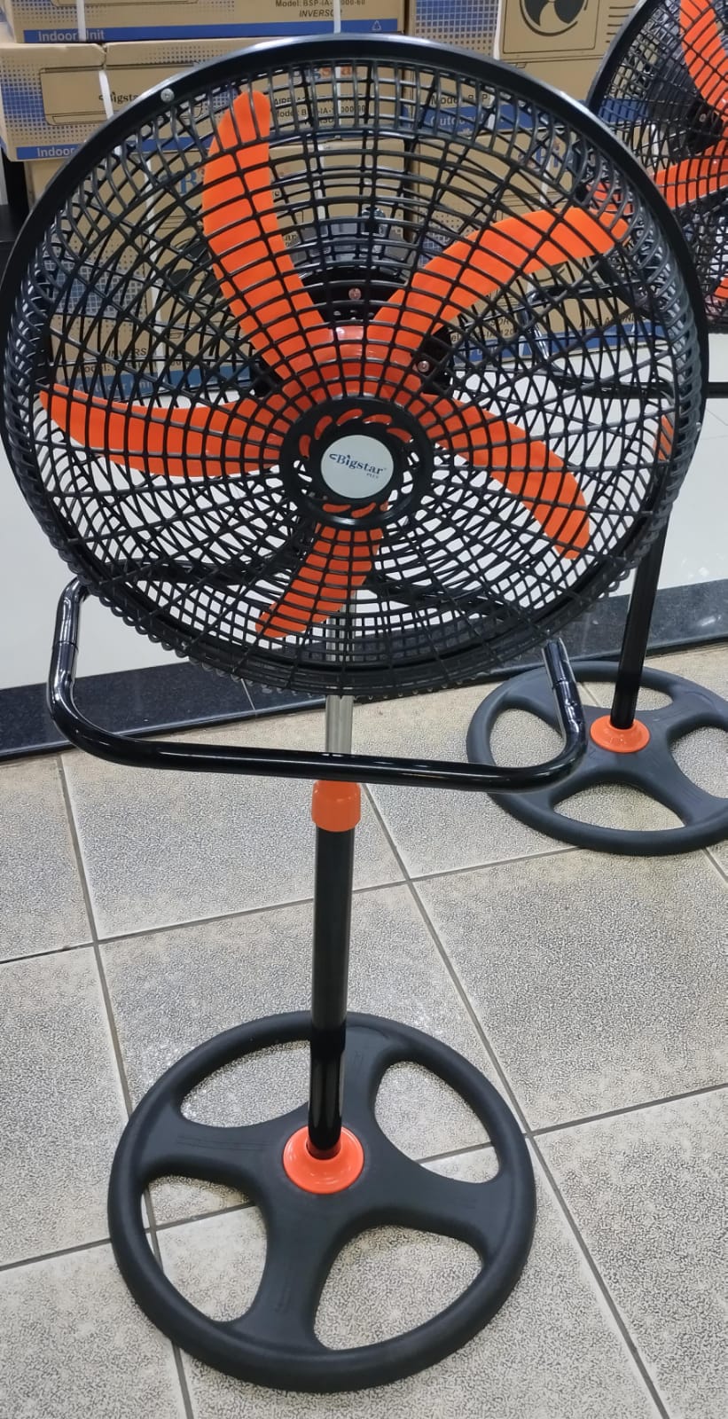 Precio Mayorista/Ventilador de 5 aletas! También es para pared! Marca Bigstar