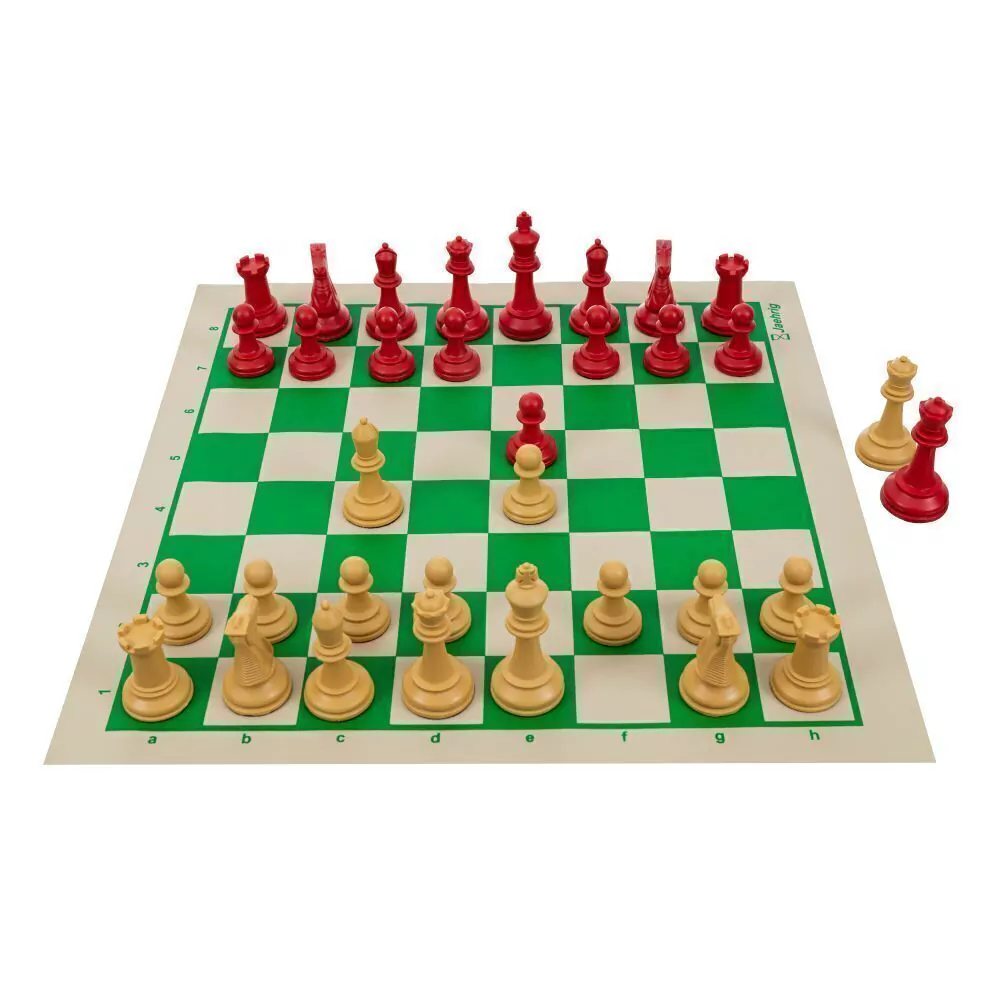 Juego de ajedrez profesional con tablero y reina extra