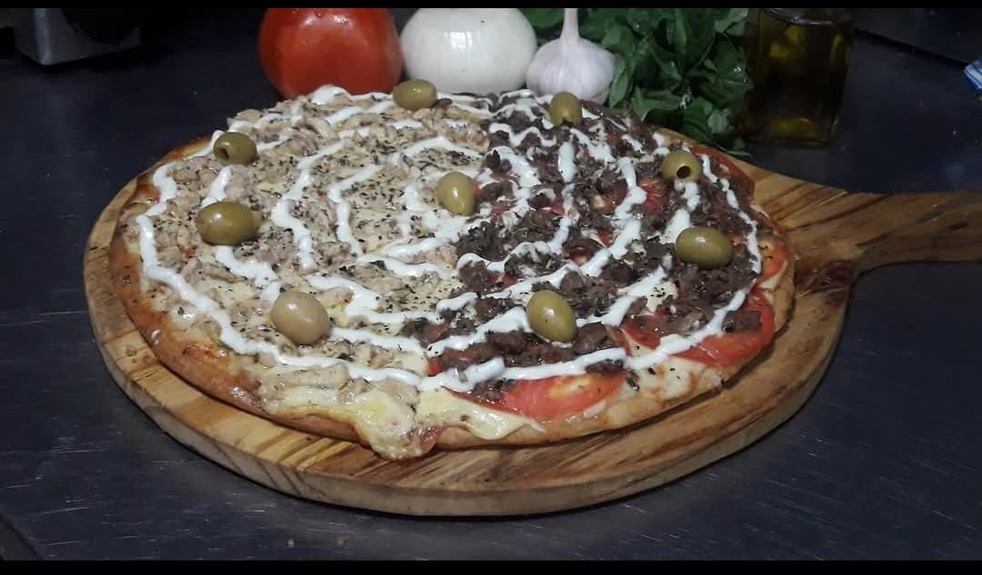 Pollo con Katupiry y mitad lomito con Katupiry