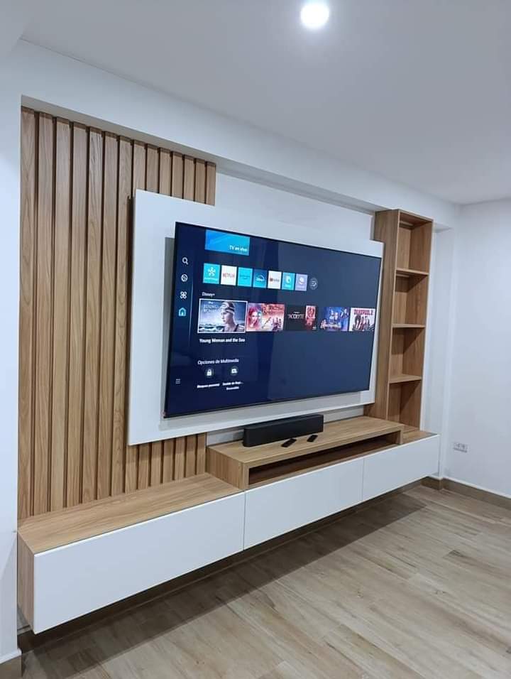 🎬 Panel de TV Moderno con Ripado de Madera y Luces LED ✨