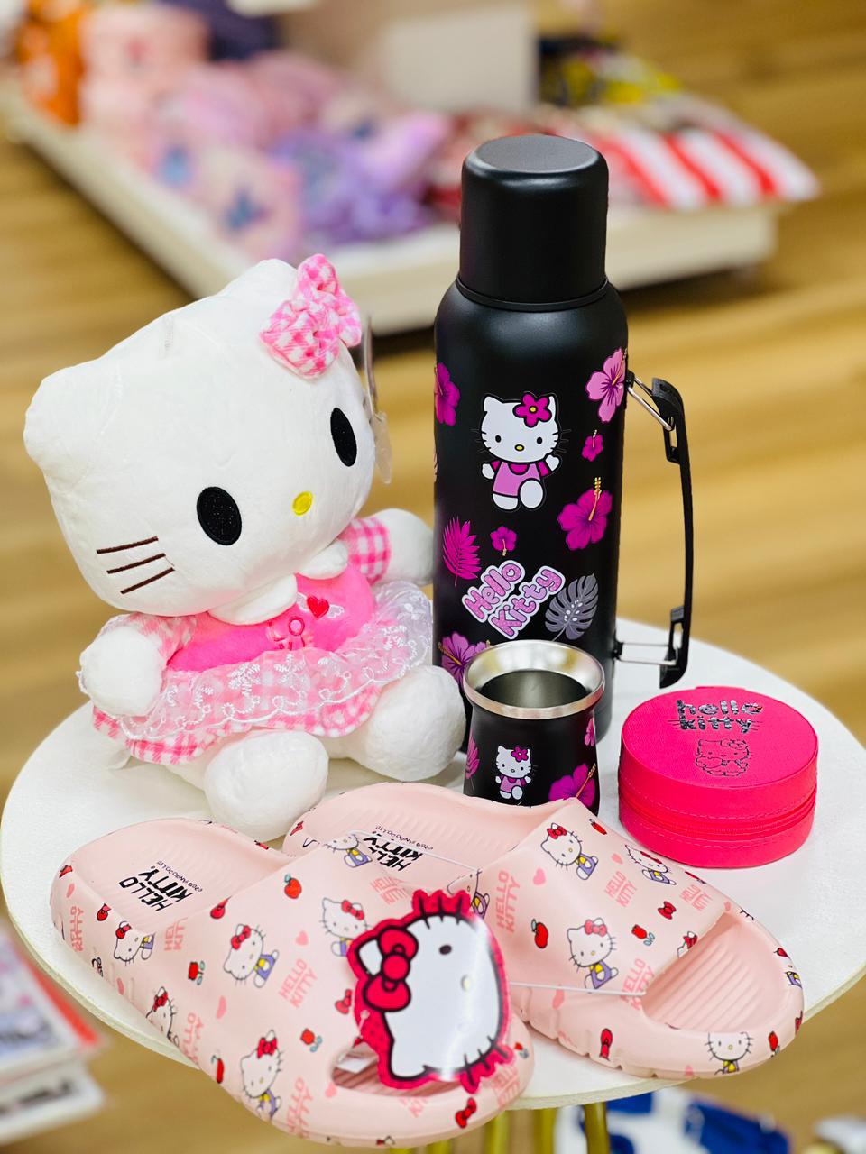 Combo Hello Kitty Black & Pink – Termo + Pantuflas + Peluche Deluxe 🎀💖